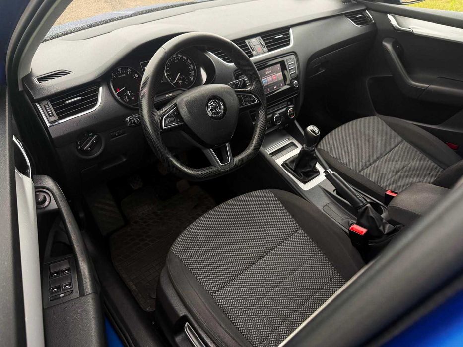 Piekna Niebieska/ Salon PL / Skoda Octavia/ 2015r. / na pasku 1.4 TSI 140KM EA211 / 6biegów / Klimatronik