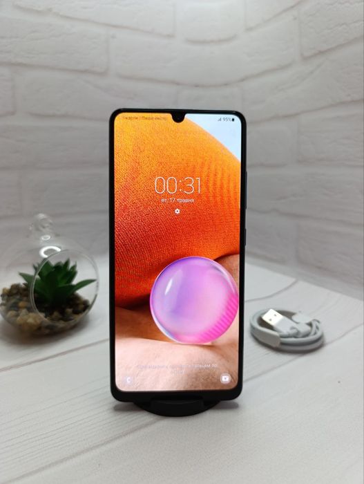 Продам телефон Samsung A32 4/64Gb NFC в гарному стані