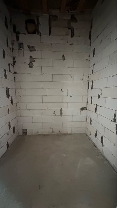 Такнхаус під єОселю з центральними комунікаціями, Газ! – další