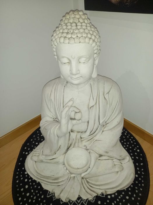 Buda em pedra para exterior ou interior