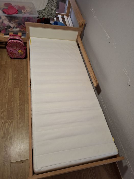 Cama infantil com colchão