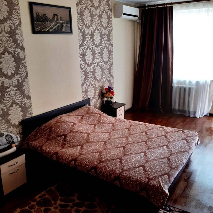 Сонячна галерея. Тисячка.Космонавтів (подобово,почасово)