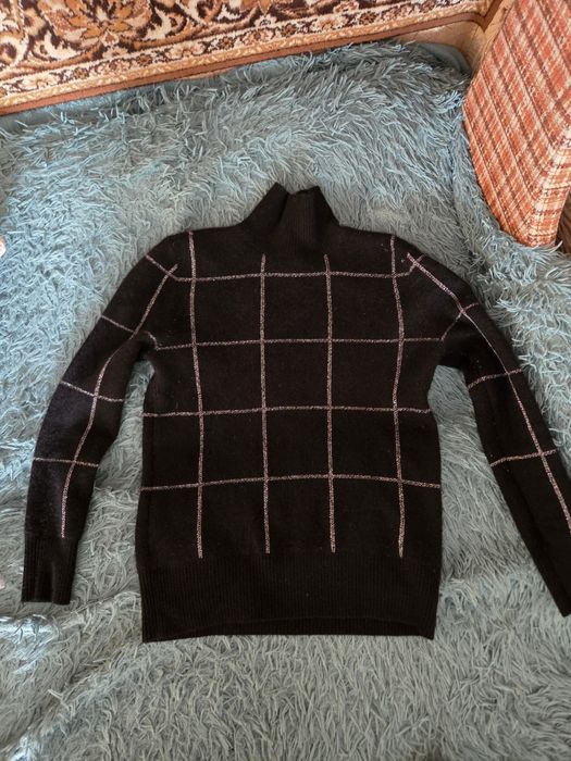 Кашеміровий светр віддам безкоштовно