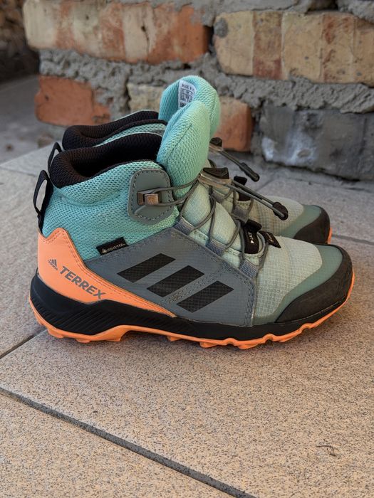 Дитячі трекінгові черевики adidas Terrex Mid GTX K