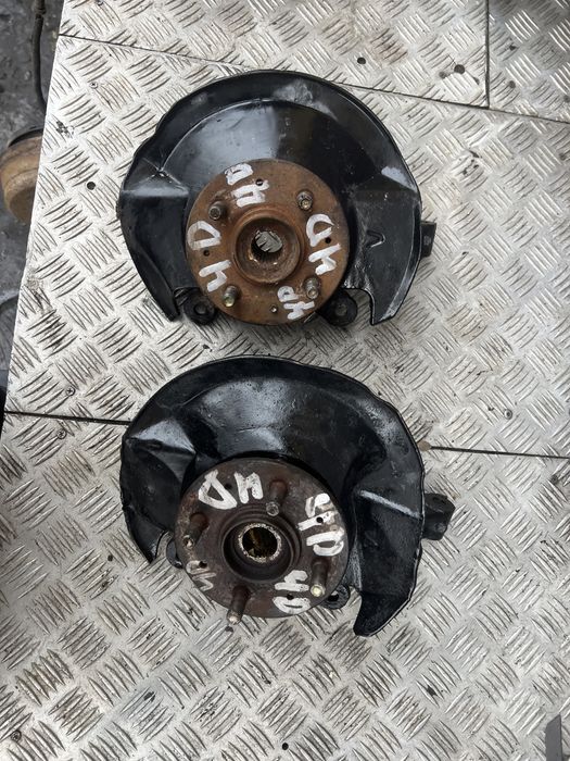 Цапфа поворотный кулак пепед зад хонда сивик 04год honda civic 4d