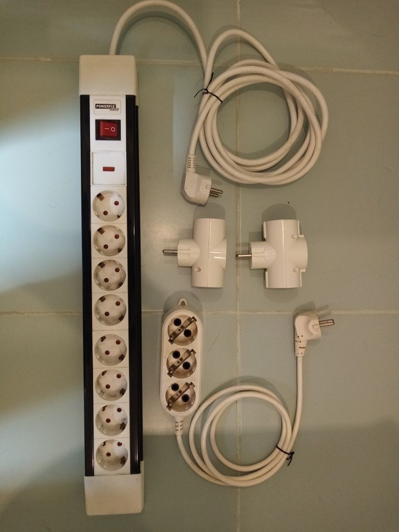 Conjunto de 4 tomadas eléctricas Algueirão-Mem Martins • OLX Portugal