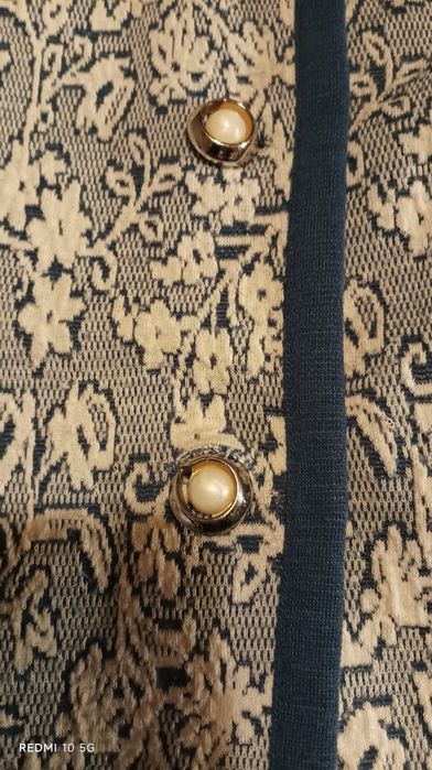 Blazer de senhora em azul e branco,sem marca, blazer usado, mas ainda em bom estado.