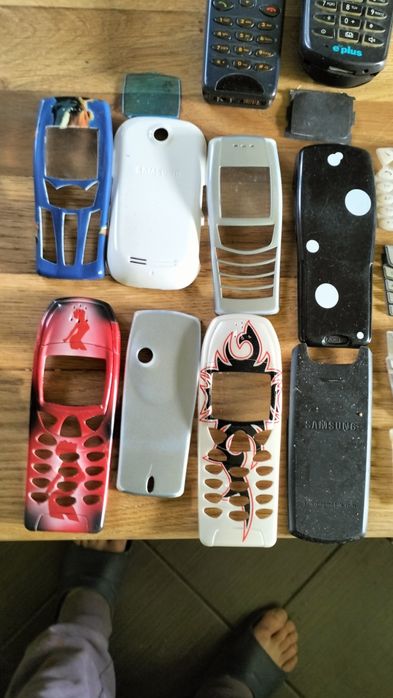 Części do starych telefonów Nokia i Motorola