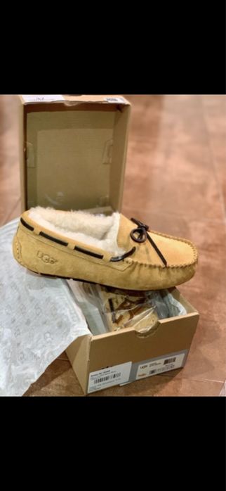 Ugg Dakota мокасини
