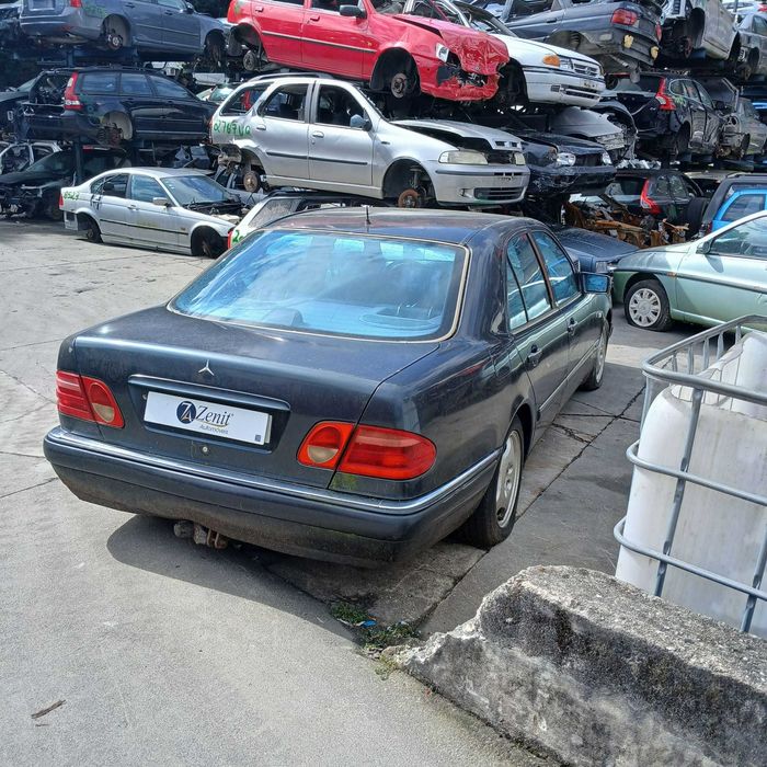 Mercedes E300 3.0 de 1996 - Peças Usadas