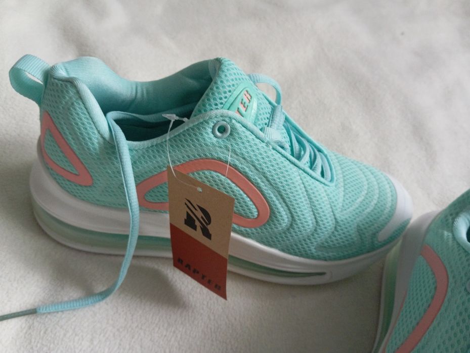 Buty sportowe damskie