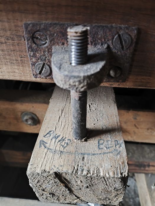 Млин на жорнах з каменю