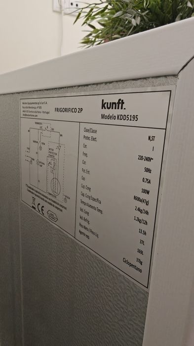 Frigorífico KUNFT KDD5195 (Estático - 143 cm - 206 L - Branco)
