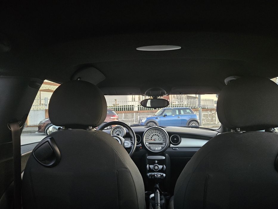 Mini One (impecável)