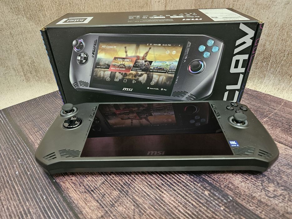 Ігрова консоль MSI Claw A1M 512 GB (Intel Core Ultra 5 135H)