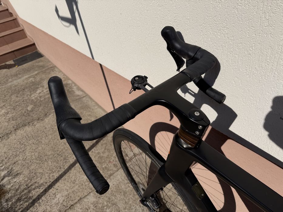 Rower szosowy Krush, hydraulika, Ultegra, full carbon, kola carbon