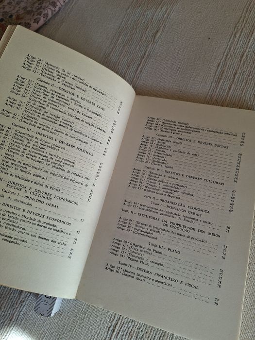 Francisco Sá Carneiro Uma Constituição para os anos 80
