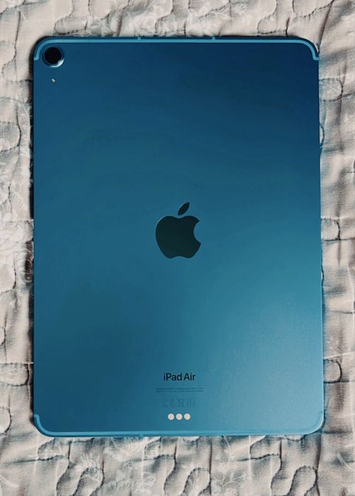 iPad Air (5 generacji) 256 GB Wi-Fi + Cellular + Apple Pencil 2022