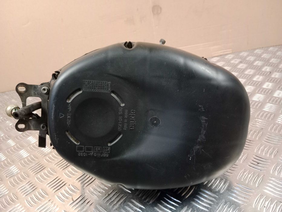 Aprilia Tuono RSV 1000 Mille Air Box Airbox Przepustnice Wtryski 02-05