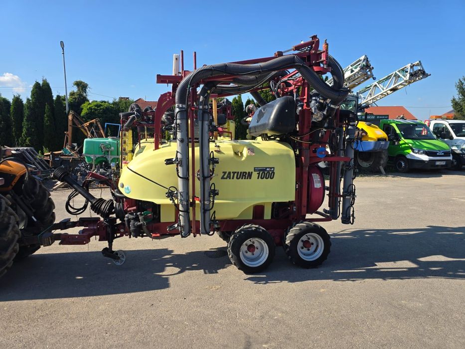Hardi ZATURN COMPACT 1000L  opryskiwacz dwuchędowy do roślin jagodowych