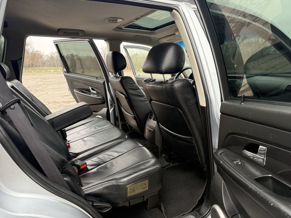 Продам Ssang Yong Rexton 2.7D 2010