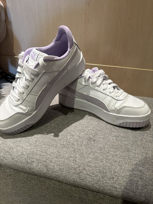 Puma Carina street
