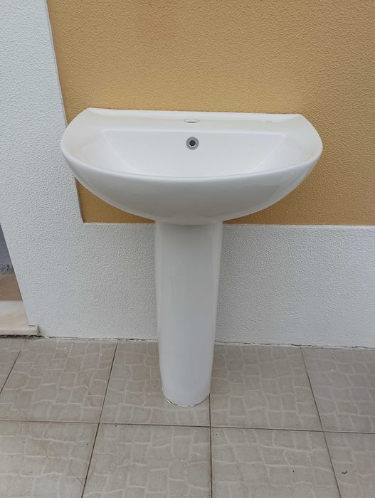 Lavatório casa de banho teka sthorm com torneira