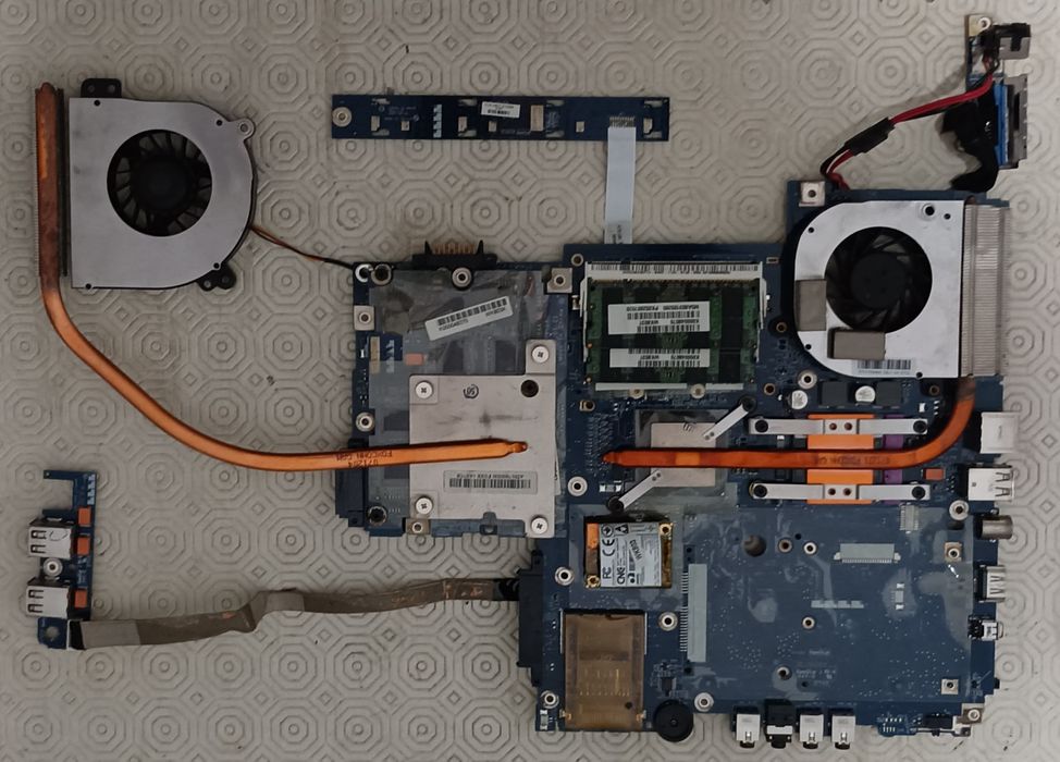 Portátil Toshiba P200 , P300 e L300  - Componentes