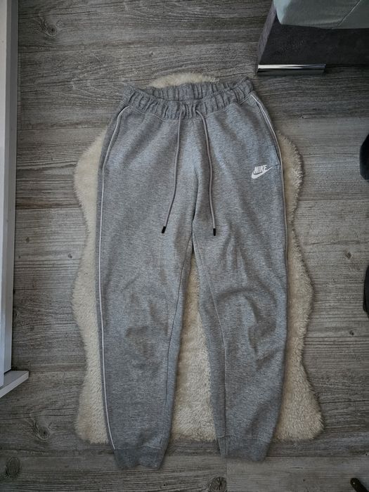 Spodnie dresowe Nike Rozmiar XS Szare dres dresy nike tech