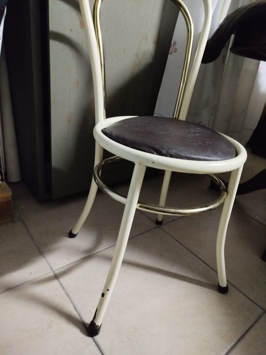 Cama individual com colchão