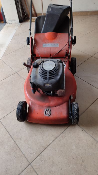 corta relva husqvarna R 153S