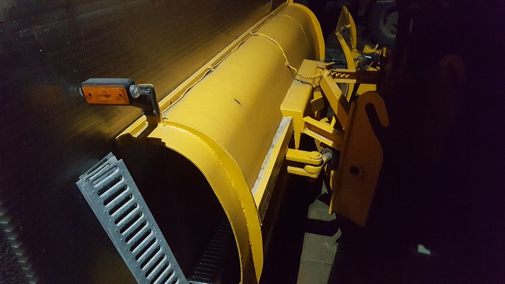 Pług do odśnieżania