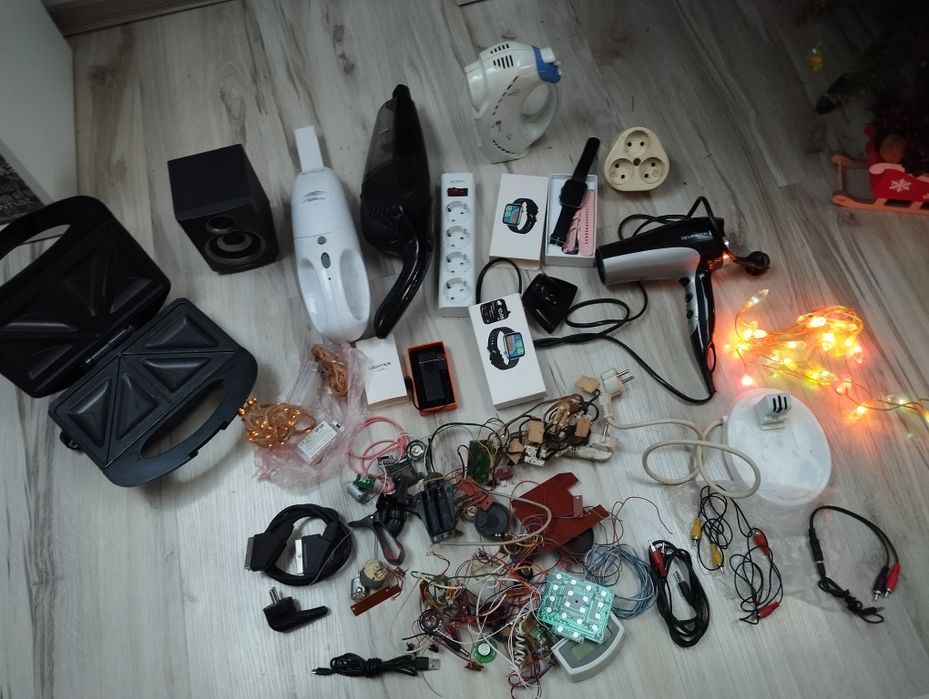 Цена за всё 500грн.Полурабочая и нерабочая техника,платы,кабеля,шнуры