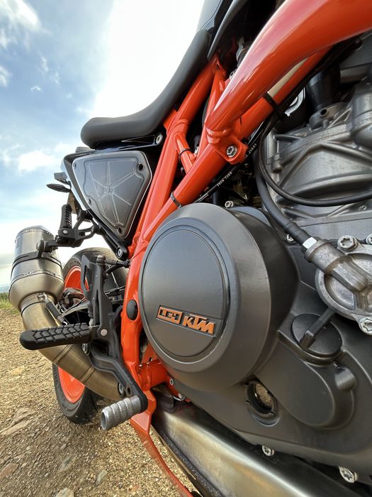 KTM Duke 690 R + Extras