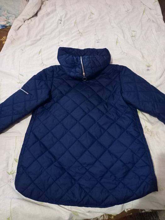 Продам женскую куртку