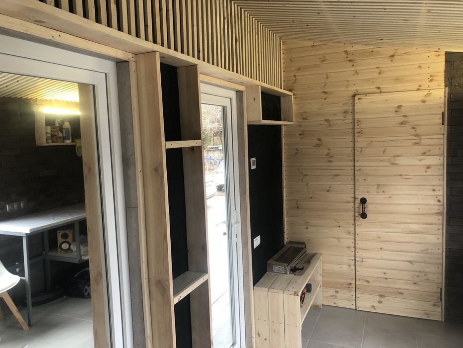 Модульний будинок з каміном.