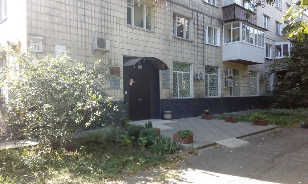 Офіс 283,8 м² Лук’янівка — 1-й поверх, 2 входи, вул. Білоруська, 23