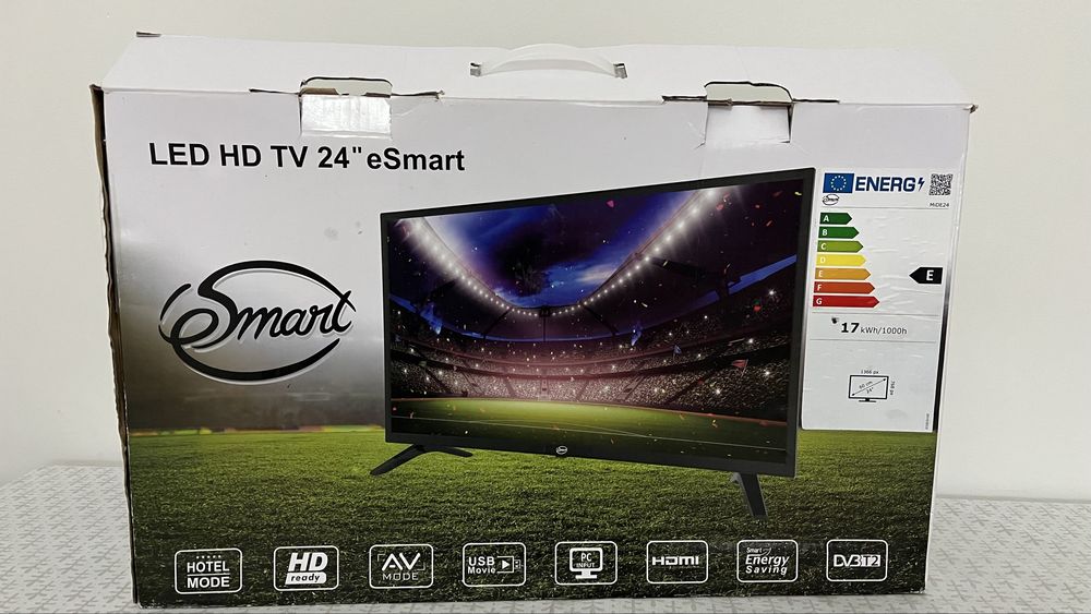 Vendo TV 24 em boas condições.