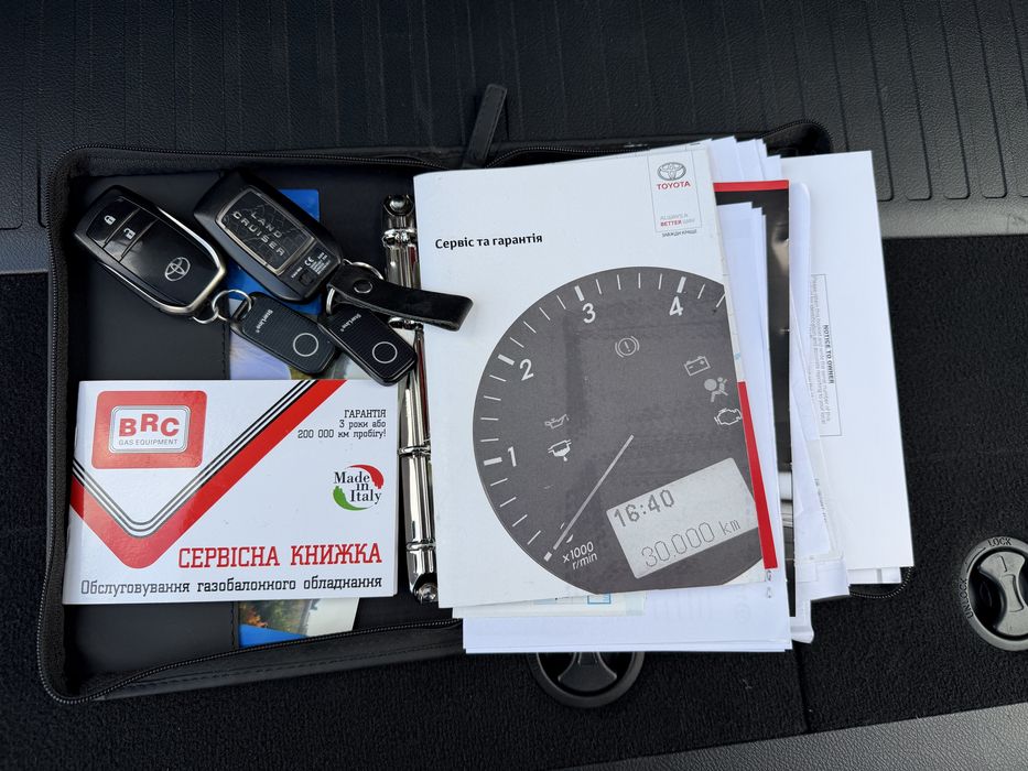 Toyota Land Cruiser 200 4.6 AT 2019 Official