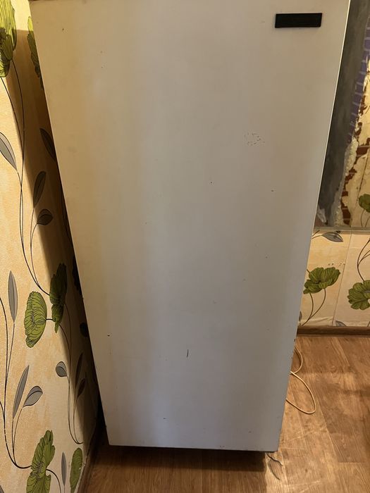 Холодильник зіл