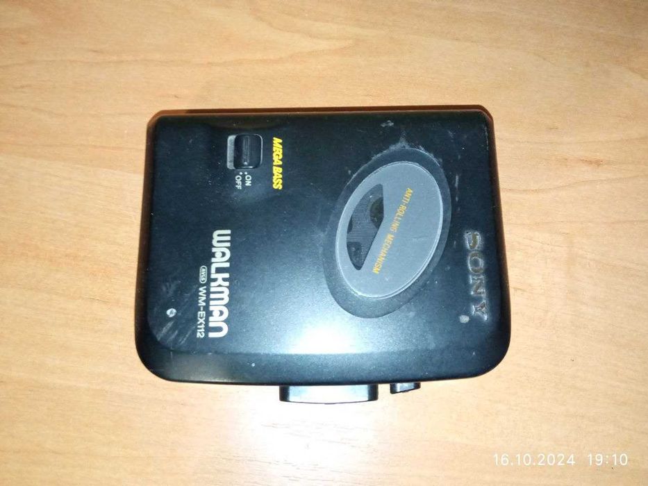 Касетний плеєр SONY WALKMAN WM-EX112 Mega Bass