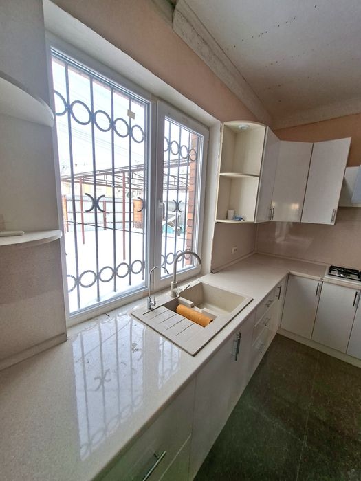 Продаж ! Макарів . Будинок 205 м2 . ГАЗ .Набережна вул.