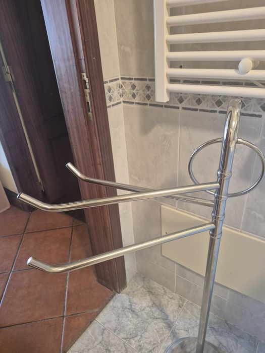 Toalheiro de chão