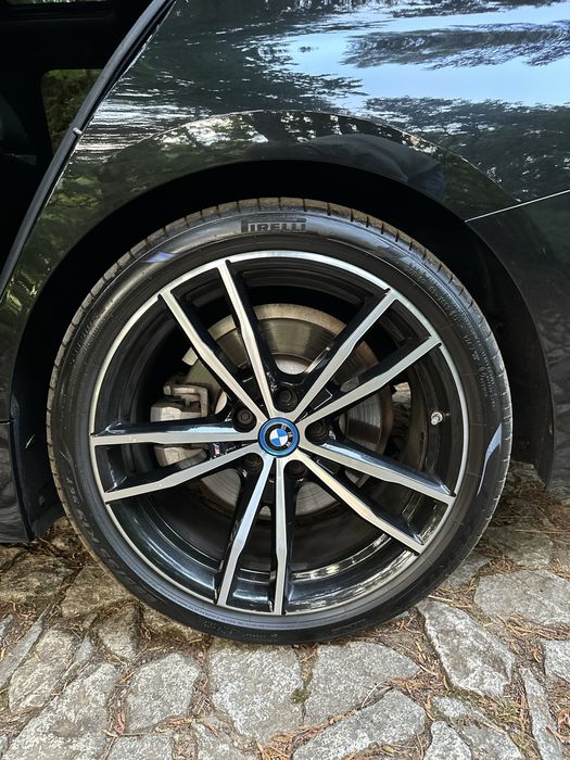 BMW 330e PACK M