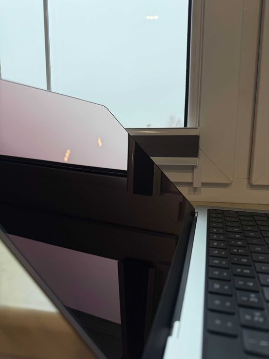 MacBook Pro 14" M1 Pro 10-CPU + 16-GPU / 16GB RAM / 1TB SSD super stan