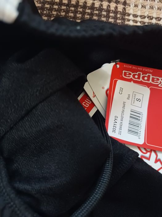 Нові штани kappa , розмір s-m ,  утеплення,  кльош , на кнопках