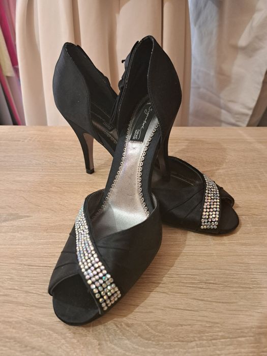 Buty na obcasie rozm.39