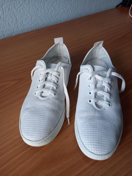 Мокасины белые кожаные