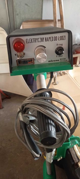 Silnik elektryczny do łódki, pontonu lub kajaka z płynną regulacją obrotów.
