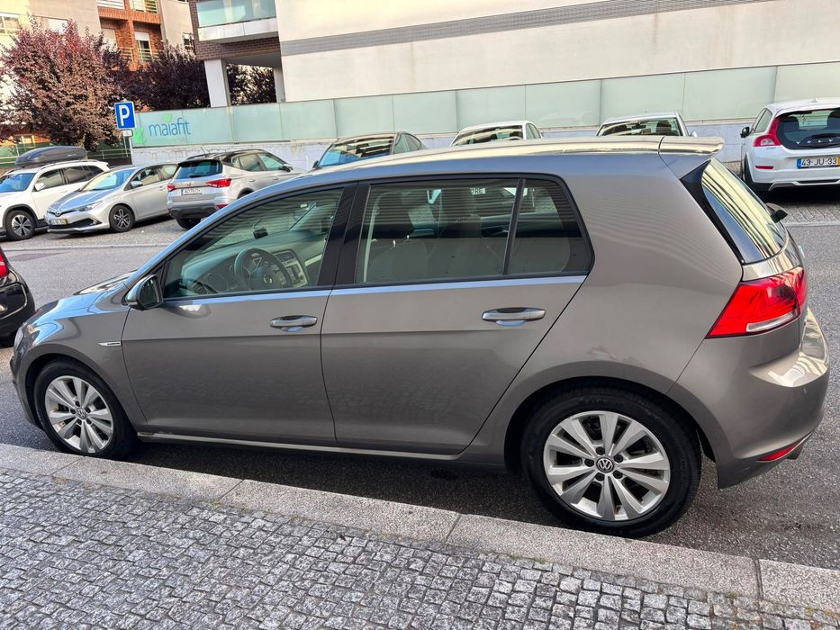 VW Golf VII 1.6 TDI BlueMotion 110cv | Muito Estimado
